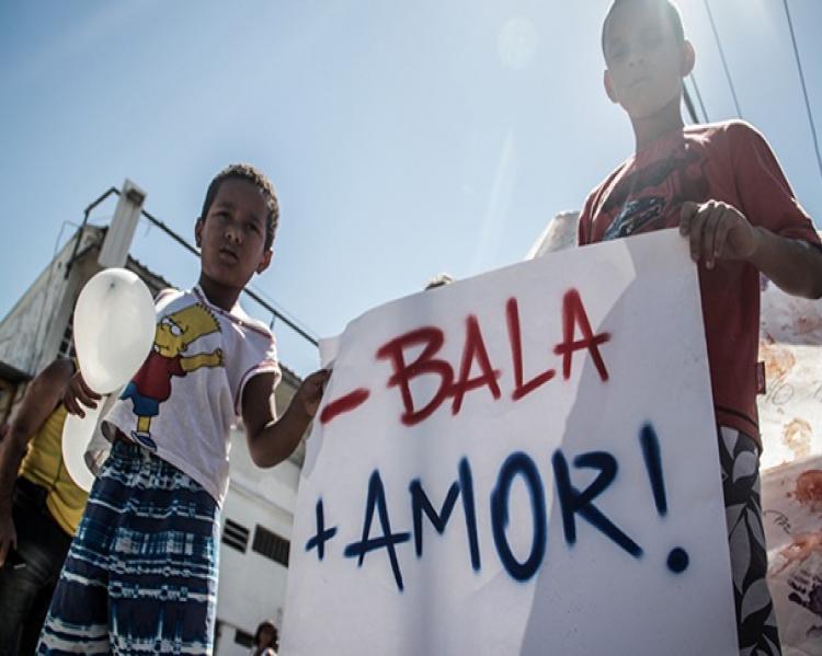 menos-bala-mais-amor-protesto-no-rio-editada
